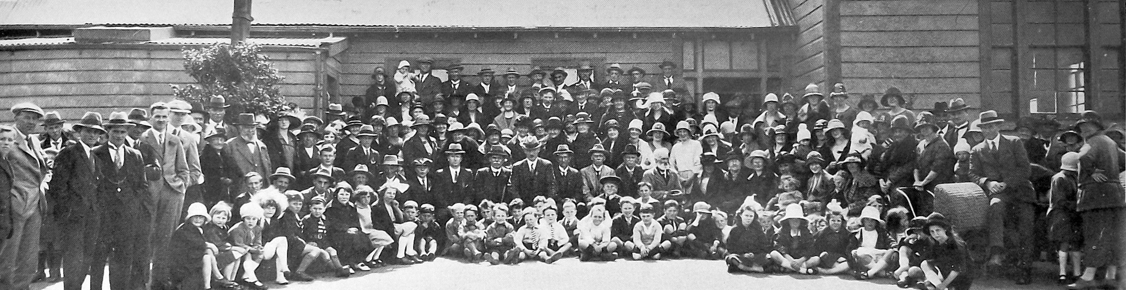 Past and present pupils of Clinton School assemble for the school’s 50th anniversary. — Otago...