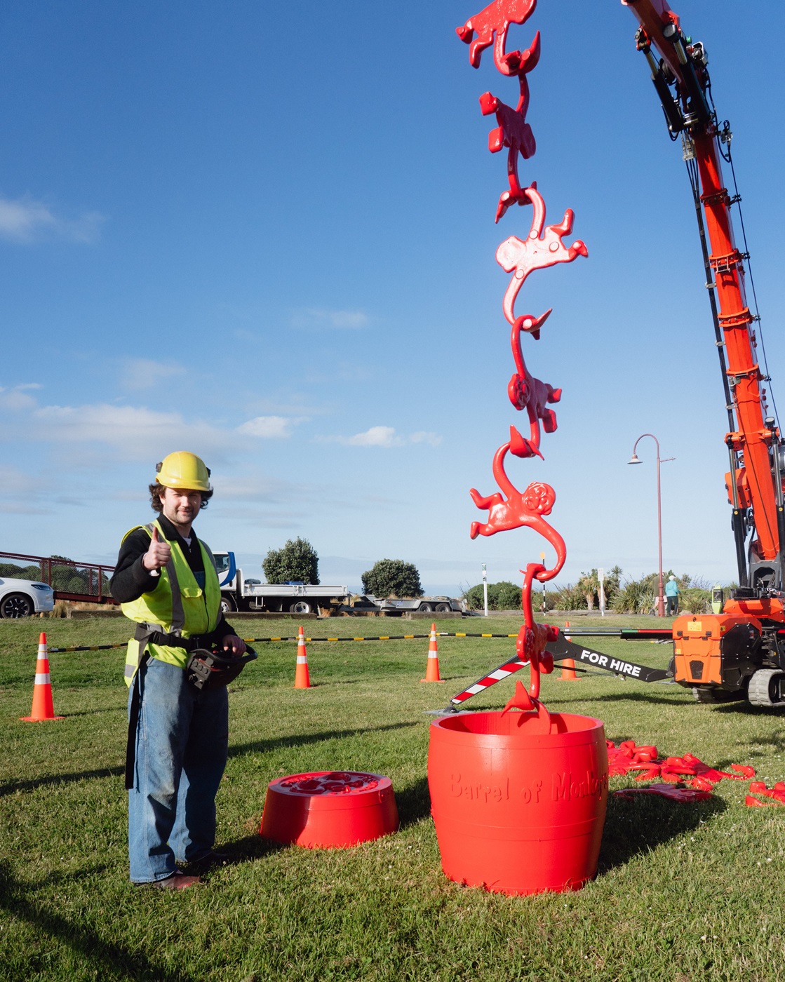 Whiteside plays barrel of monkeys with a crane.