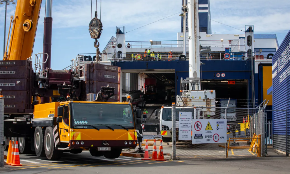 The Connemara ferry's ramp was fixed in Wellington this morning. Photo: RNZ