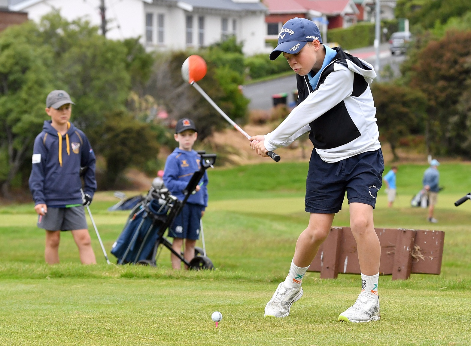 Charlie Johnson lines up a drive.