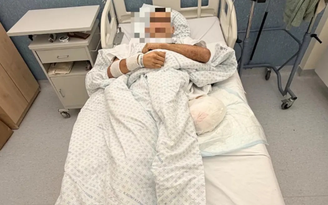 Khol Gillies is recovering in a hospital in Europe after having his leg amputated. Photo: Supplied