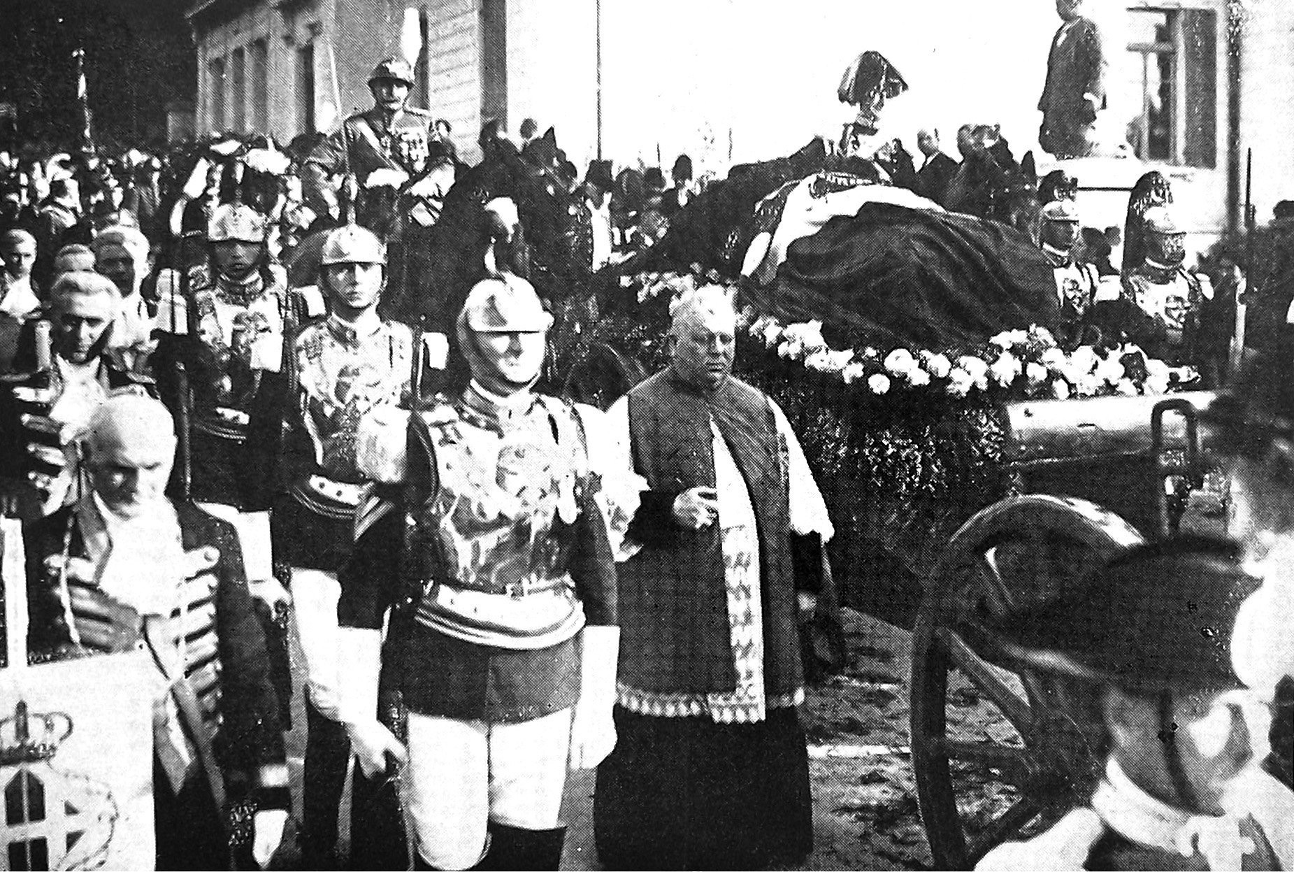 The coffin of Queen Margherita, mother of the king of Italy, is borne from Bordighera to Rome. A...