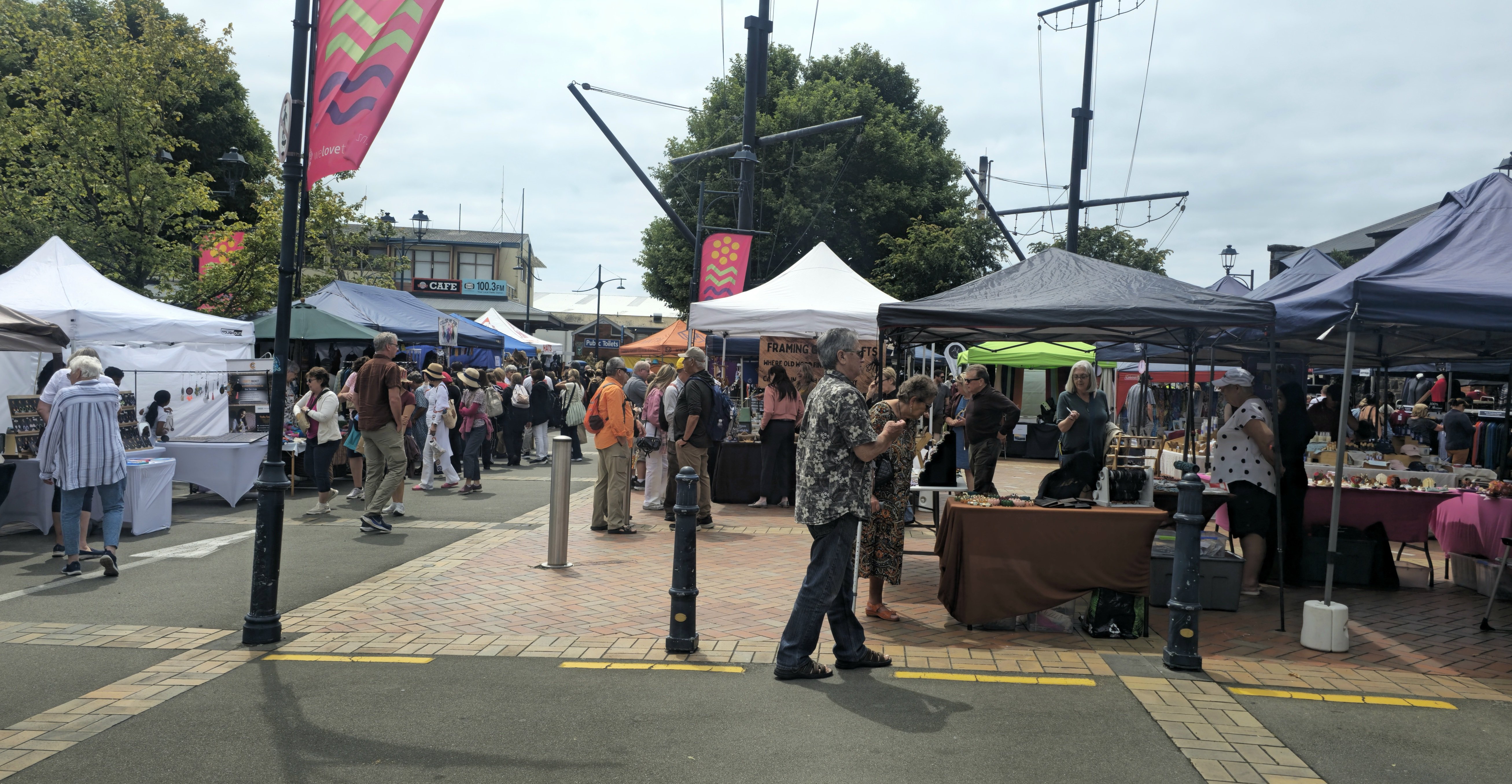 Cruise ship passengers in Timaru. 