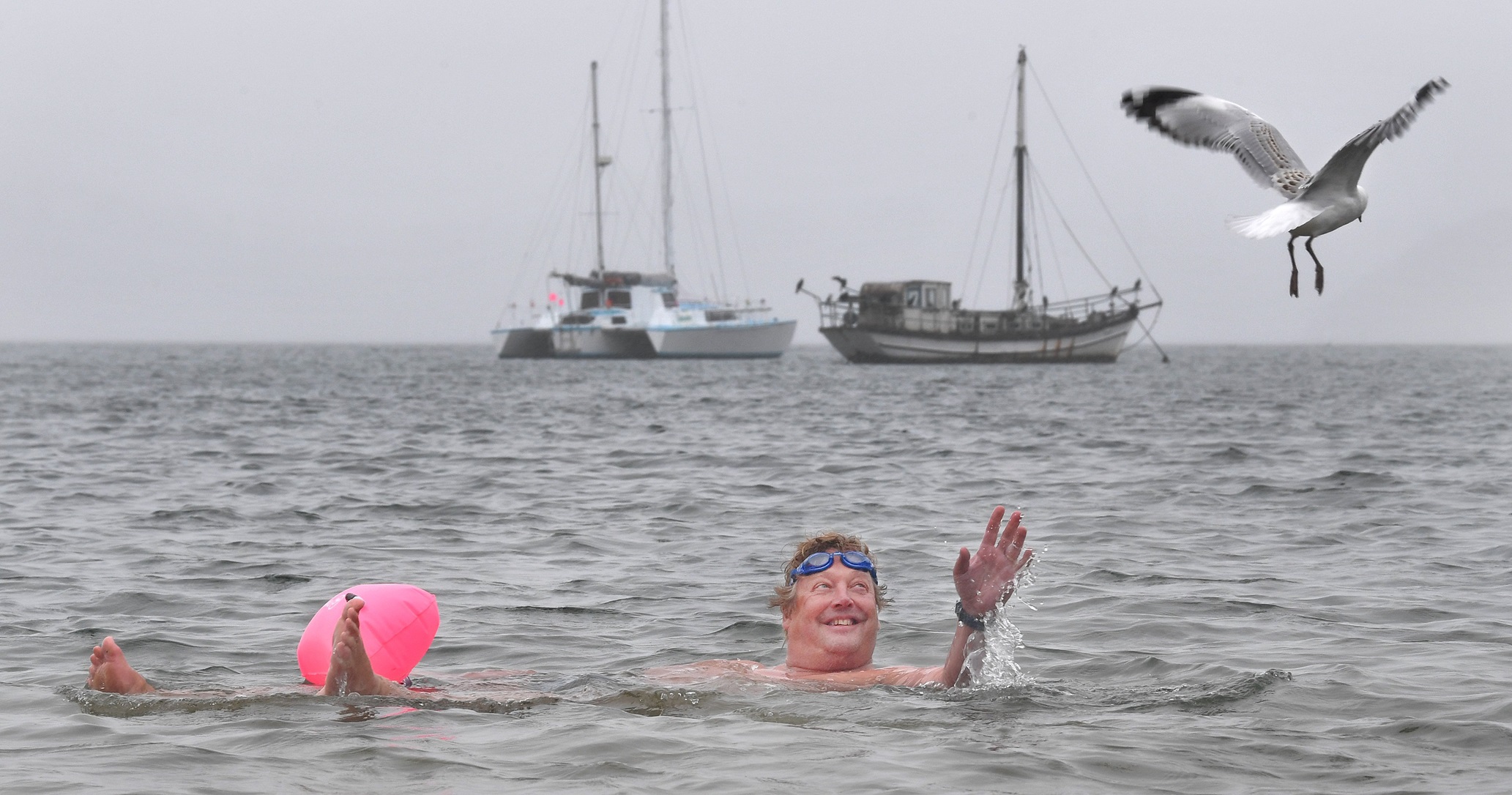 Tūhura Otago Museum David Hutchinson warming up for his Cook Strait swim. Photo: Stephen Jaquiery