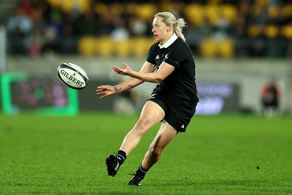 Kelly Brazier passes the ball for the Black Ferns against Australia last year. Photo: Getty Images