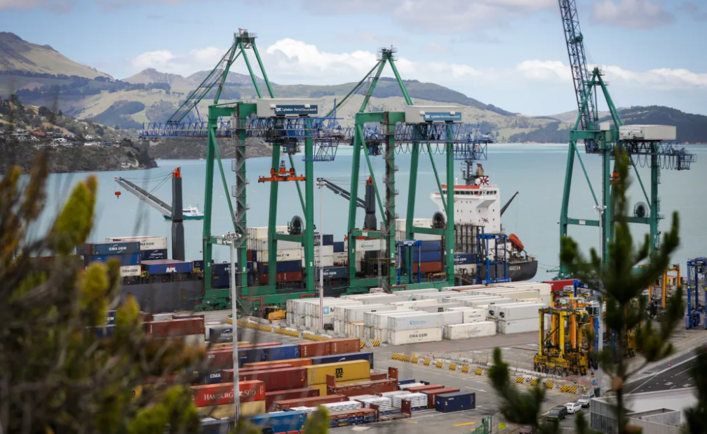Lyttelton Port Company is 100% owned by the investment arm of the Christchurch City Council....