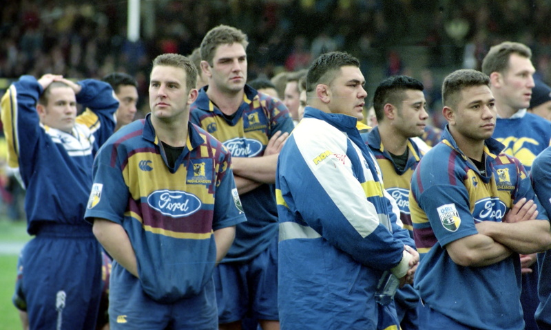 Highlanders players are dejected after being beaten in the 1999 final. Photo: ODT Files