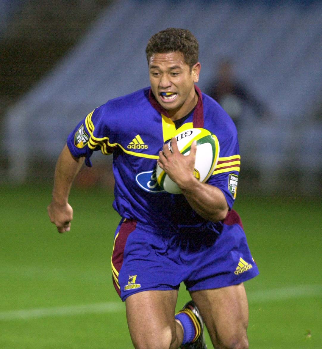 Pita Alatini sets off for a run for the Highlanders in a game against the Brumbies at Carisbrook...