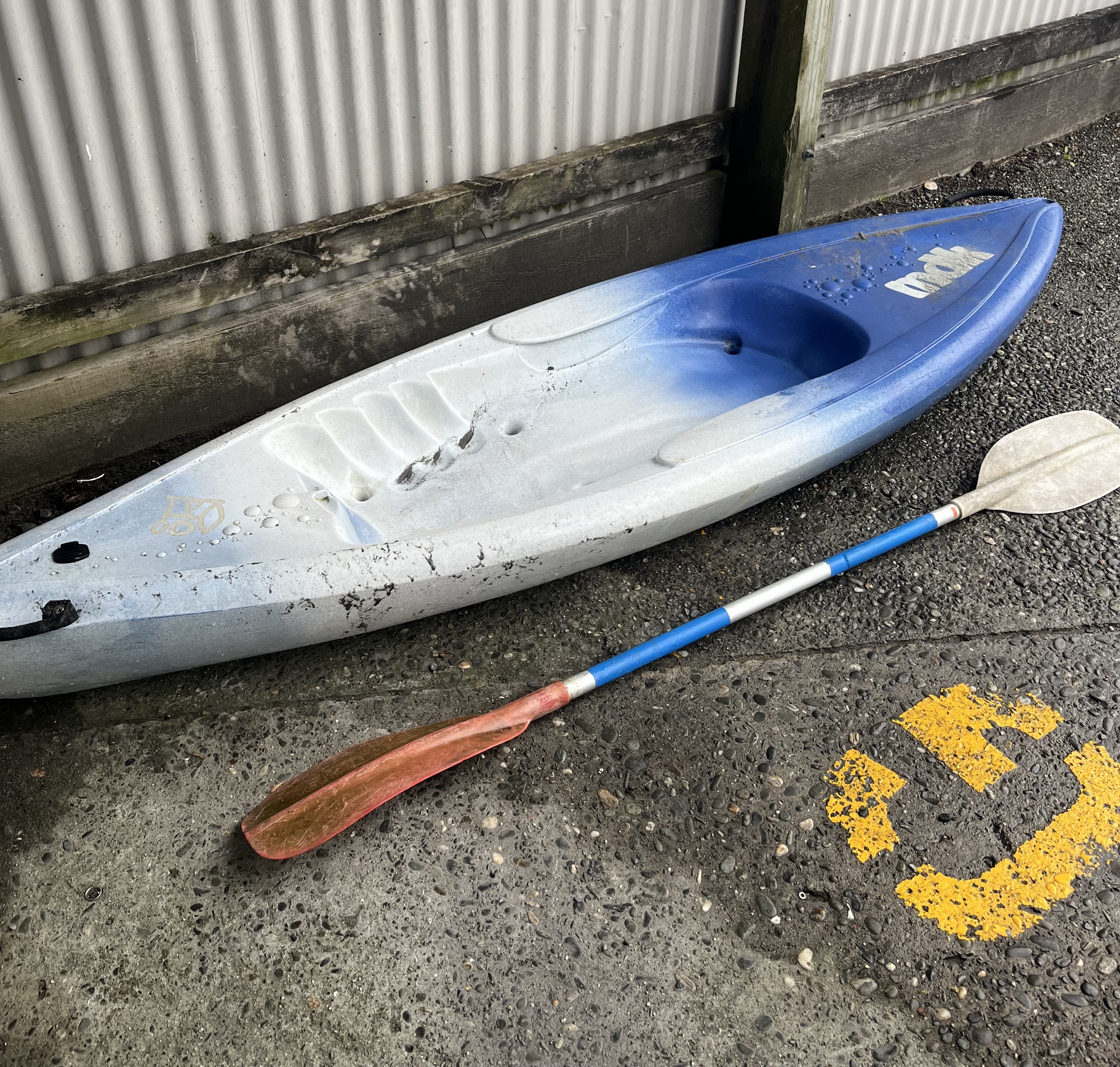 This kayak was found washed up near Blaketown about 7.30pm yesterday. Photo: NZ Police 