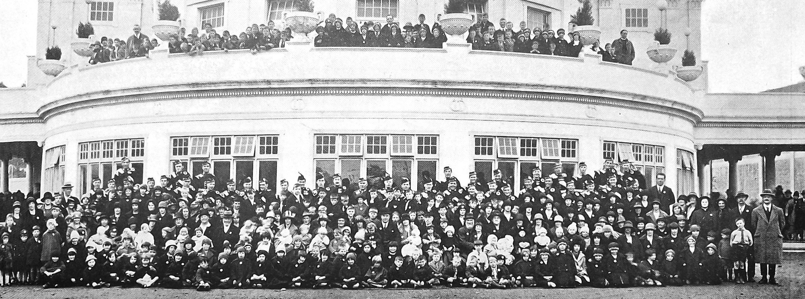 Four hundred happy children, who enjoyed a visit to the New Zealand and South Seas Exhibition...