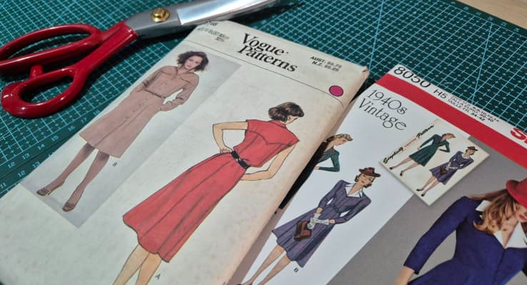 In its relaunch, Simplicity announced it will also reissue patterns from the "Vintage Vault"....