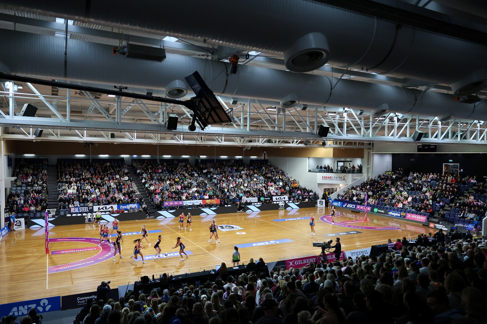 The Steel played the Magic in front of a sold-out crowd in Dunedin this afternoon. PHOTO: MICHAEL...
