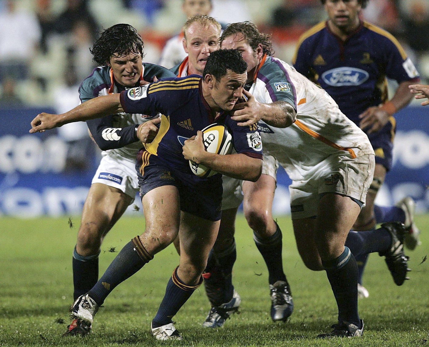 Brew looks for space during a Super Rugby game against the Cheetahs in Bloemfontein in 2006....