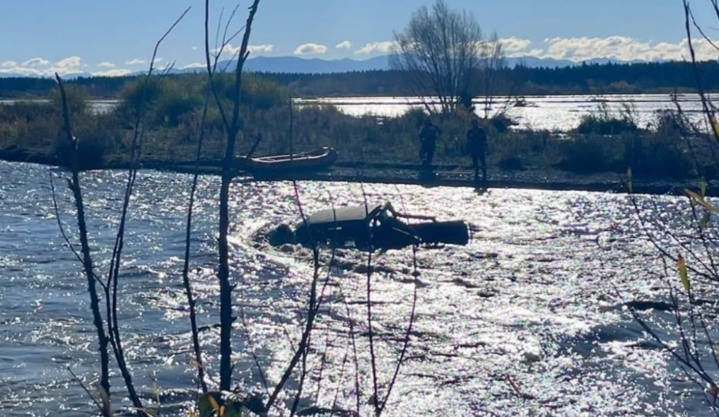 The stranded ute in the Waimakariri River. Photo: Supplied / Coastguard NZ