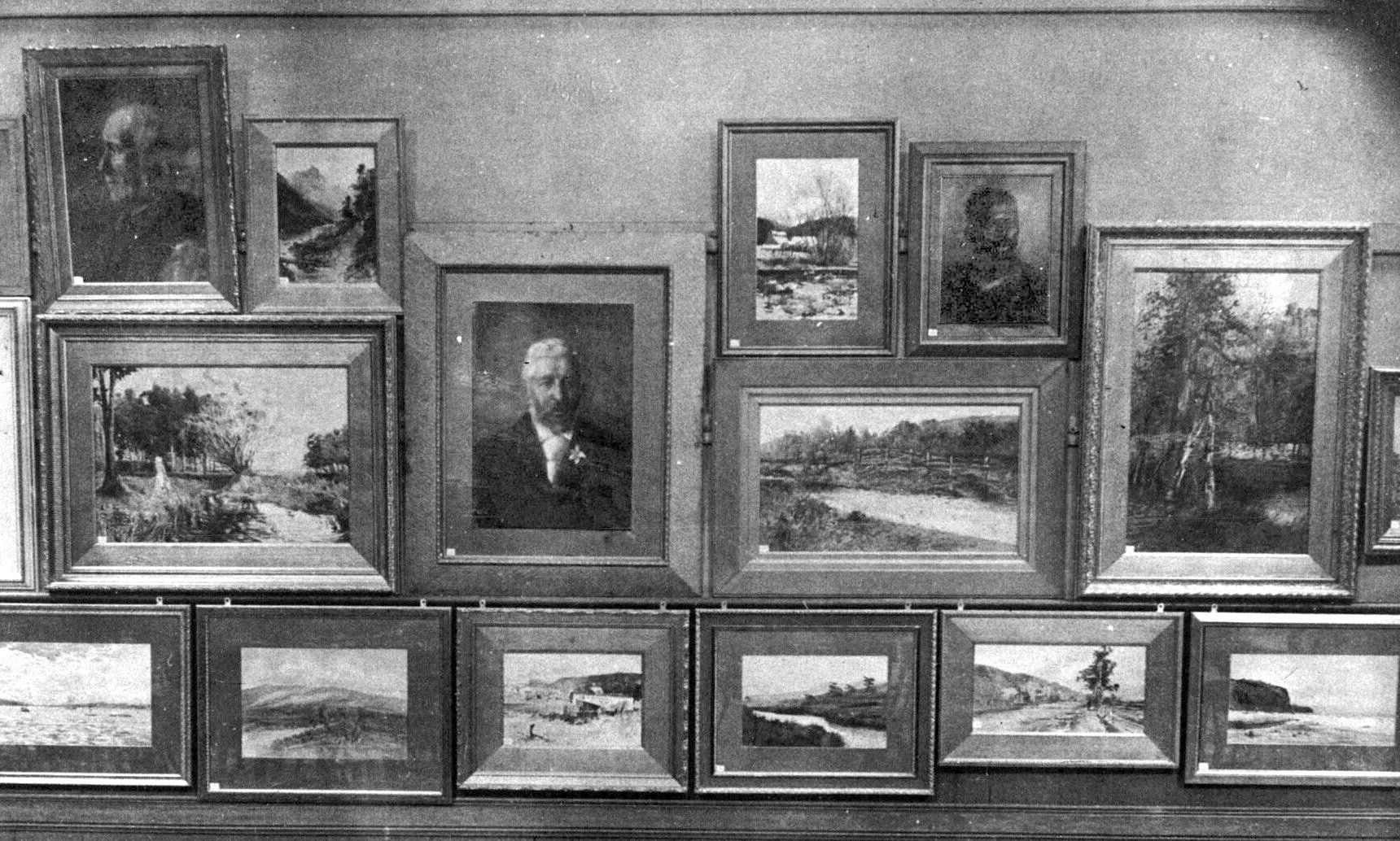 The Otago Art Society Exhibition, 1894. PHOTO: HOCKEN COLLECTIONS
