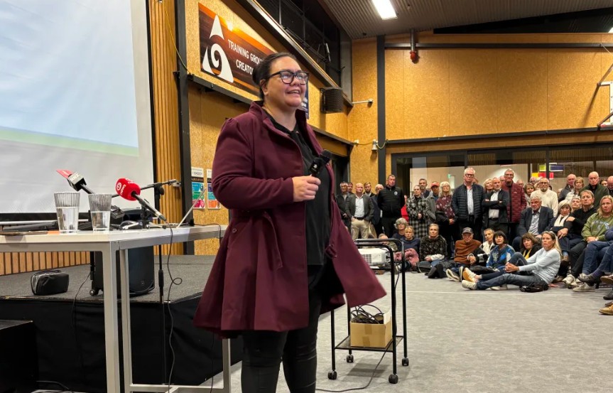 Ngāi Tahu deputy kaiwhakahaere Tania Wati. Photo: RNZ / Keiller MacDuff