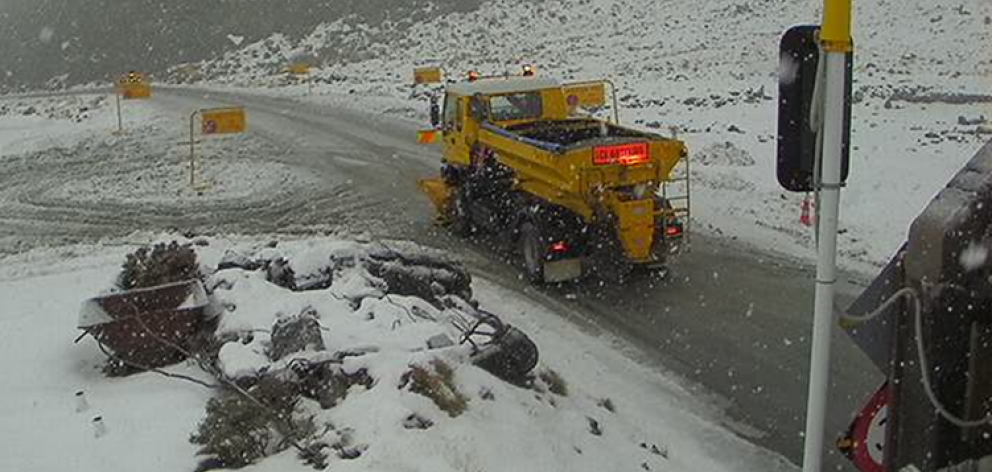 The Milford Road closed at 4pm today. Photo: Milford Road Alliance 