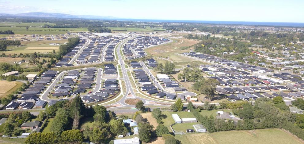 The Ravenswood sub-division and Ravenswood Central retail and commercial area are continuing to...