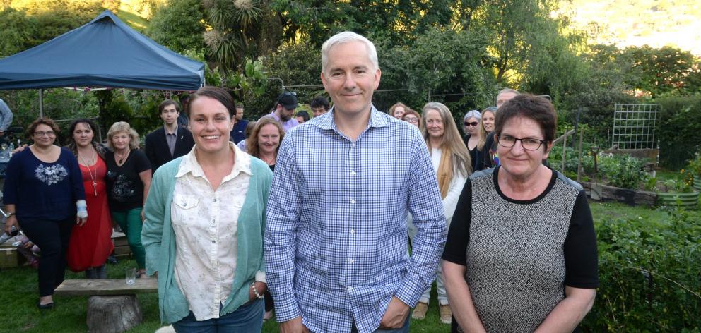 ‘‘Hepster hui’’ organisers Tina Hill (left) and Hazel Heal (right) with Tasmanian Dr James...
