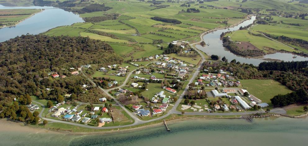 The Catlins Lake (left) beside Pounawea. Photo: Stephen Jaquiery