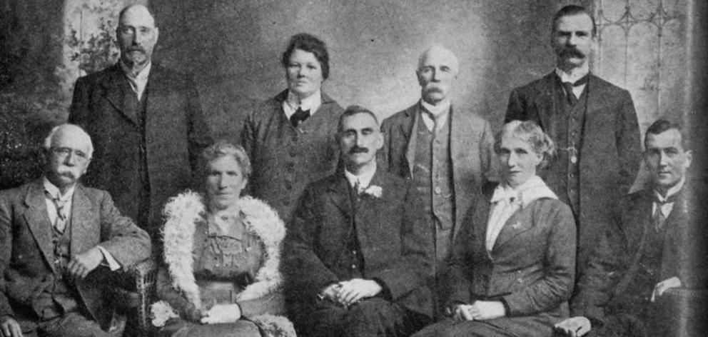 Although the North East Valley School Committee has had lady members for about four years, the South School, Invercargill, is the first in Southland to follow the example. The committee comprises:- Back row (from left): Mr C. S. Longuet, Mrs Parkin, Messr