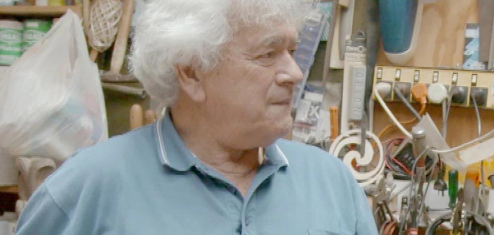 Kiwi artist Cliff Whiting has died, aged 81. Photo: NZ Herald / Supplied Kiwi artist Cliff Whiting has died, aged 81. Photo: NZ Herald / Supplied