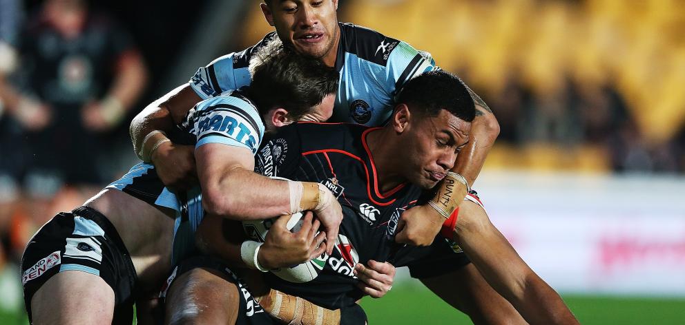 David Fusitu'a of the Warriors charges forward against the Cronulla Sharks at Mt Smart Stadium. Photo: Getty Images 