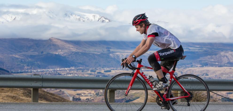 Queenstown’s Hamish Fleming won the men’s race last year in 2hr  11min 19sec. Photo: Peak To Peak.