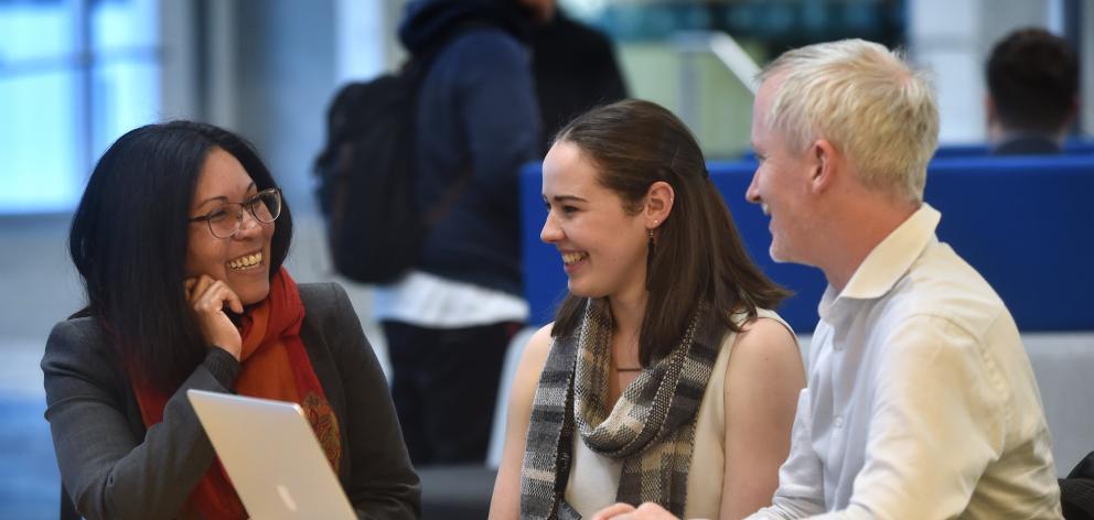 University of Otago fourth-year student Jess Ford (centre) talks about summer internship...