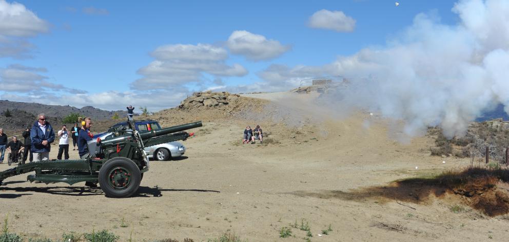 A 25-pound field gun is fired to mark Armistice Day at Alexandra. Photo: Donald Lamont