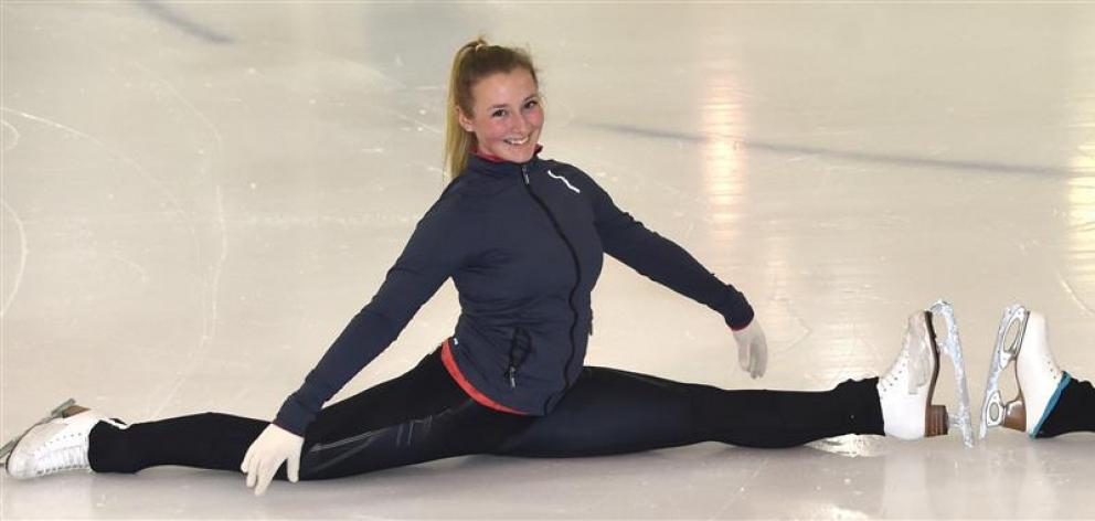 Dunedin skaters Sarah MacGibbon (left) and Lucie Holtz, who head to Australia this week for the Hollins Trophy. PHOTO: PETER MCINTOSH