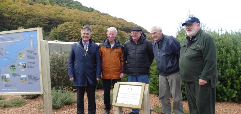 Dunedin Mayor Dave Cull is joined at the official opening of the West Harbour Recreation Trail by (from left) Rotary Club of Dunedin project leaders Neil Lyons and Darrel Robinson, landscape architect Mick Field and Taskforce Green representative Morgan J
