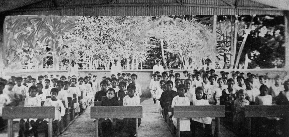 Pupils from junior classes at the Avarua public school, recently opened by the Cook Islands administration under Dr Pomare. - Otago Witness, 10.7.1918. 