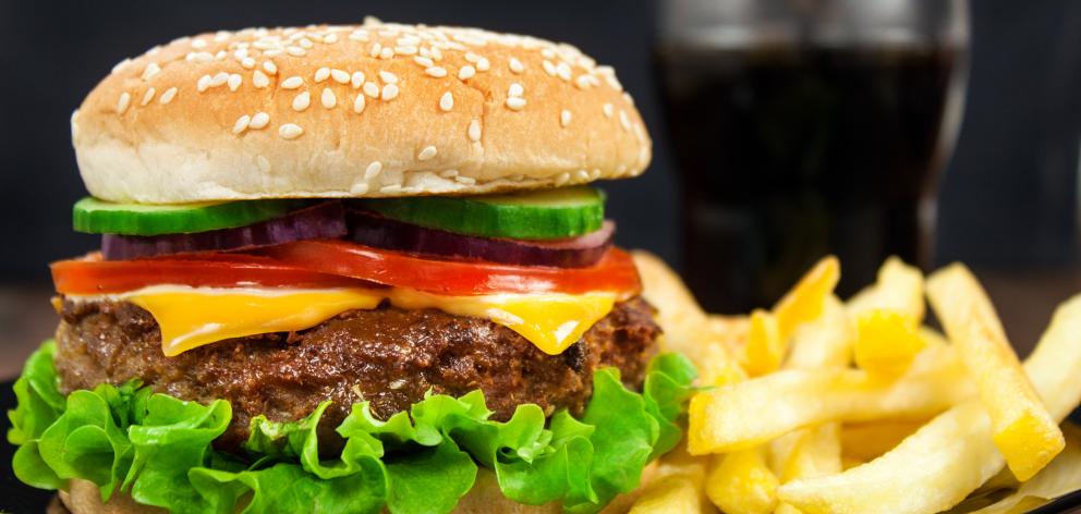 Debate about real and meat-free burgers is intensifying. Photo: Getty Images