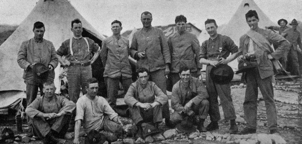 West Coast men of B Company, 50th Reinforcements, in segregation camp at Trentham. — Otago...