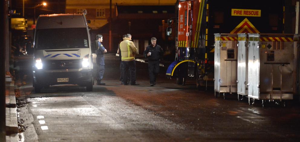 A bomb disposal unit van arrived on the scene this morning. Photo: Gerard O'Brien