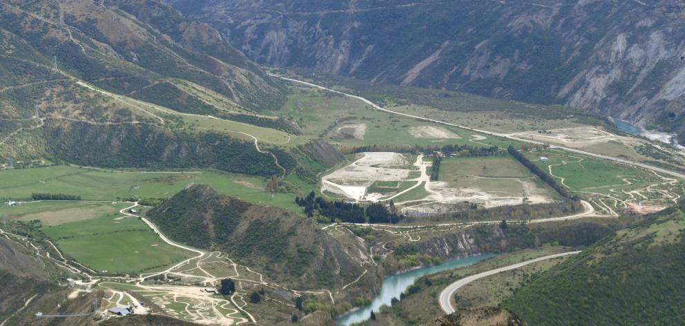 The Victoria Flats landfill sits beside the Kawarau River. Photo: Stephen Jaquiery