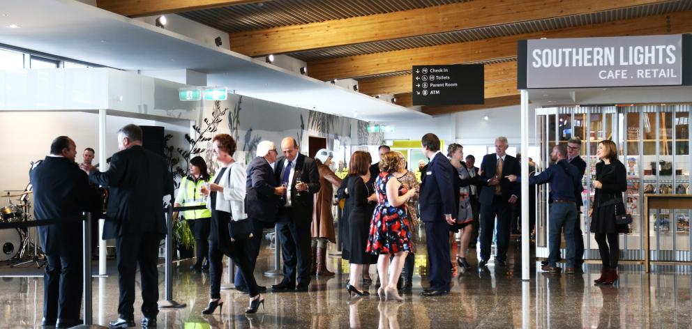 Queenstown Airport’s air traffic being shared with Invercargill Airport would satisfy those...