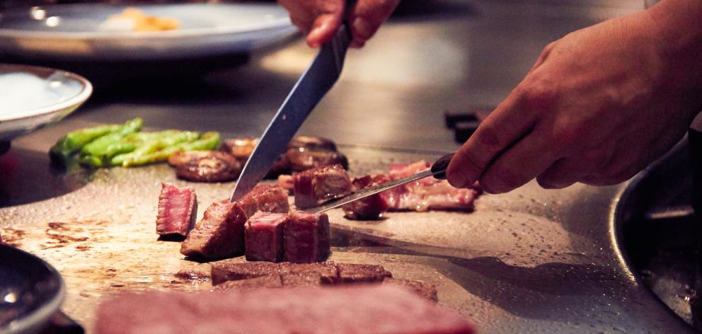 Most existing dietary guidelines recommend cutting down on read meat. Photo: Getty Images