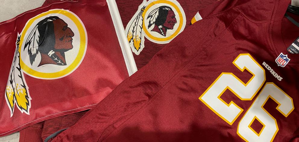 Washington Redskins to consider changing team name