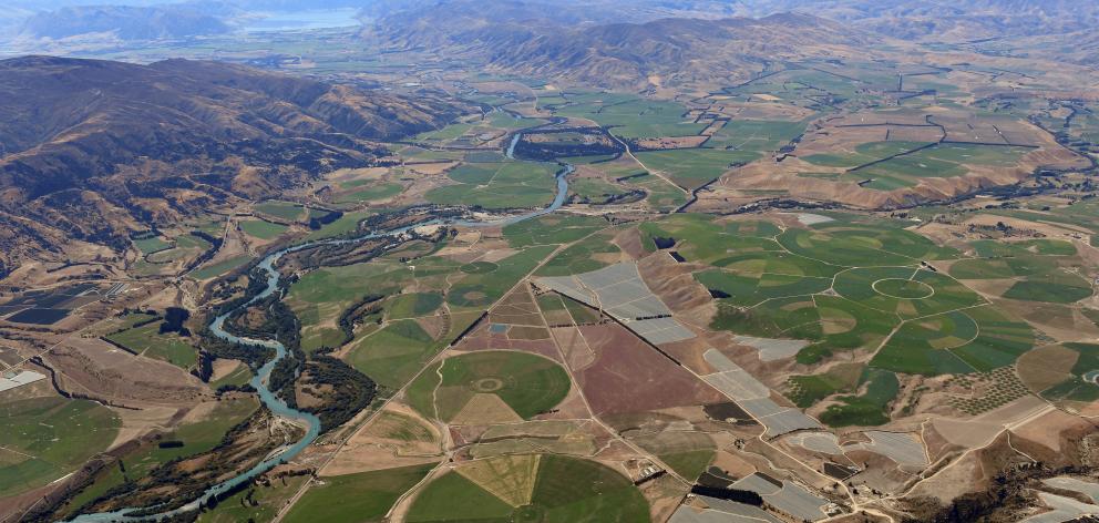 The Upper Clutha, looking from Tarras towards Lake Hawea, and showing the Clutha River. PHOTOS: STEPHEN JAQUIERY The Upper Clutha, looking from Tarras towards Lake Hawea, and showing the Clutha River. PHOTOS: STEPHEN JAQUIERY