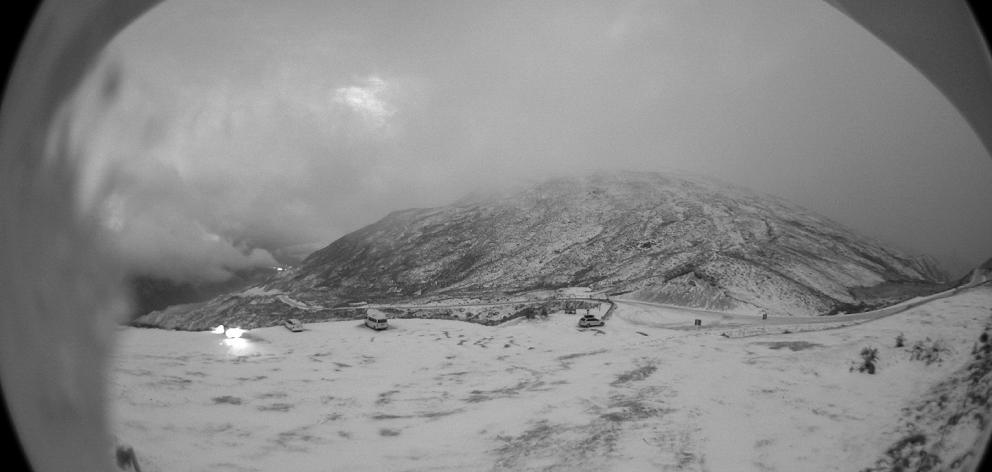 Snow has settled at the summit of the Crown Range Road this morning. Photo: MetService