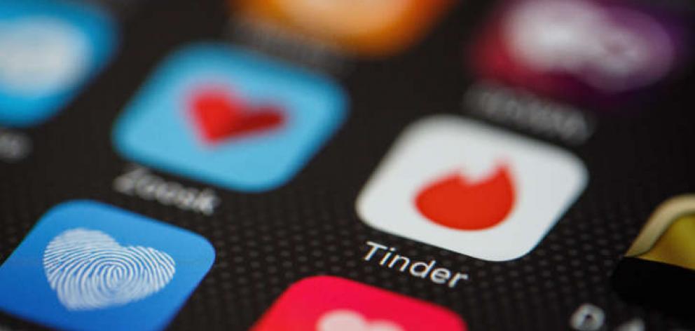 Tinder dating cell phone app. Photo: Getty Images