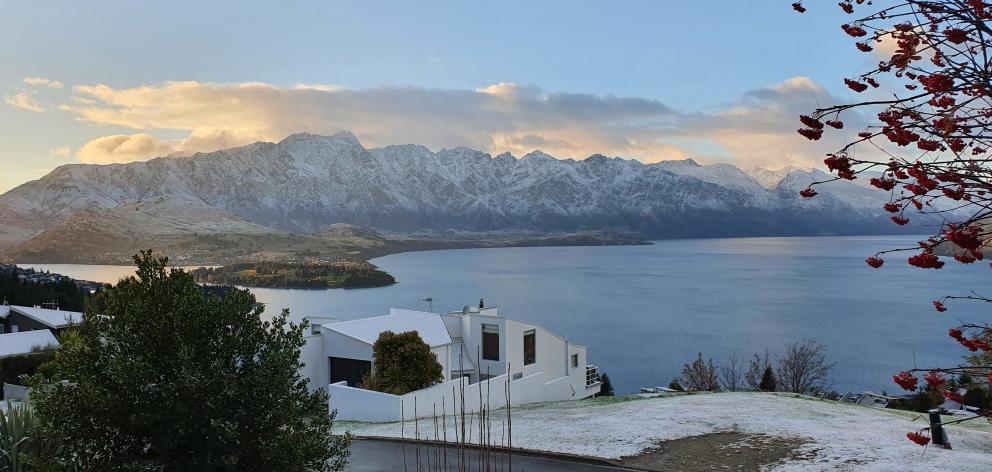 A dusting of snow in Queenstown this morning. Photo: Matthew Mckew