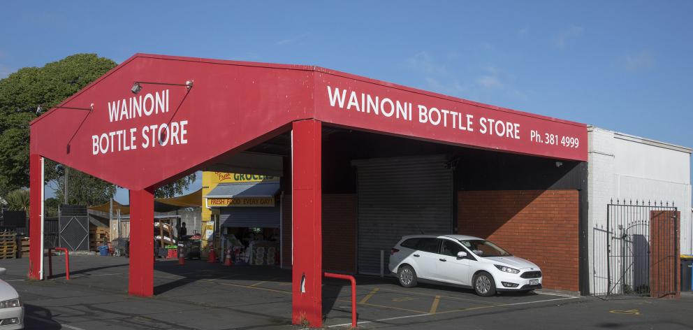 The Wainoni Bottle Store on Pages Rd. Photo: Geoff Sloan