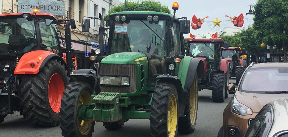 Timaru's main streets were filled with tractors, utes and honking horns at the Groundswell protest on Sunday. Photo: Helen Holt