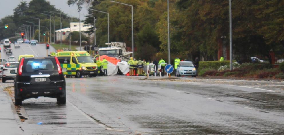 The crash on Queens Drive has closed the road. Photo: ODT