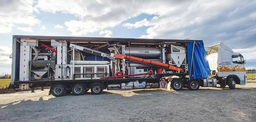 Johnny Neill’s second mobile seed cleaning machine incorporates both gravity tables and cylinders...