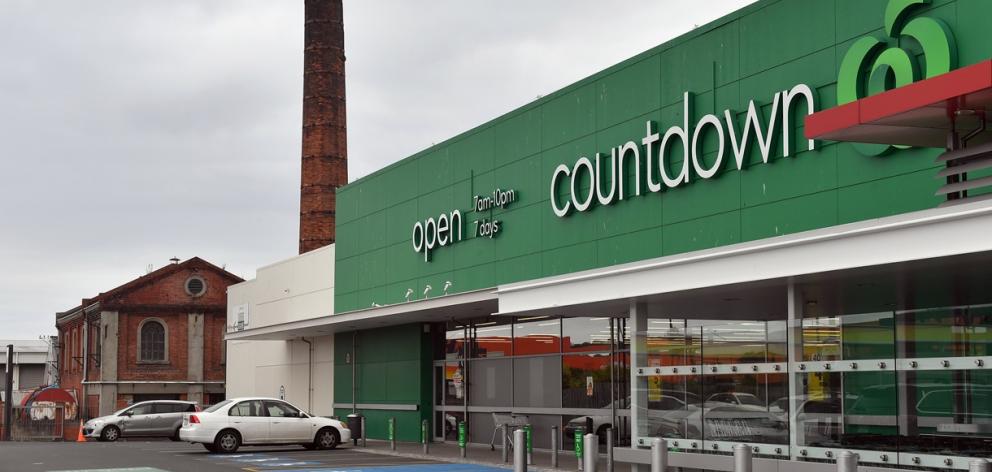 Countdown Dunedin South will remain closed at the weekend. Photo: Stephen Jaquiery