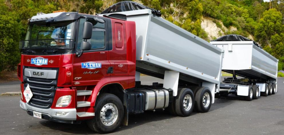 McEwan Haulage’s new build truck bin and 5-axle trailer bin